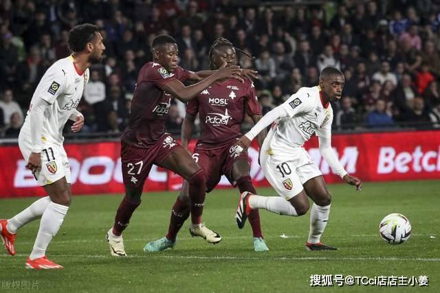 沈萍、颜鹏将担任三亚亚沙会开幕式中国体育代表团旗手